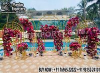 Décoration de scène idéale pour fête de fiançailles : Arches multicouches de style arabe, panneau de fond Mehraab, support métallique pour scène de réception
