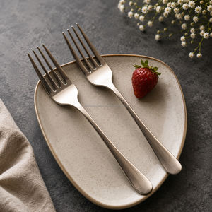 Fourchette à dessert en acier inoxydable de qualité export, finition miroir premium, pour la location événementielle et la restauration - Product Image 1