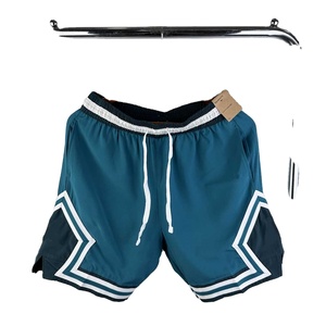 Short de basket-ball d'été en polyester 100% personnalisé unisexe maille respirante logo brodé certifié Bsci vêtements de basket-ball unisexe - Product Image 5