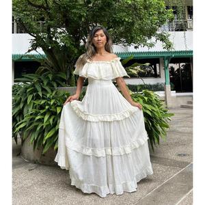 Vestido Maxi Bohemio Blanco con Hombros Descubiertos, Volantes en Capas, Cintura Fruncida, Dobladillo con Volantes, Algodón Orgánico Ecológico para Playa - Product Image 1