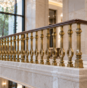 Barandilla de Escalera Ornamental de Bronce de Lujo con Balaustres Esculpidos en Forma de Reloj de Arena para Villas, Hoteles e Interiores Elegantes - Product Image 3