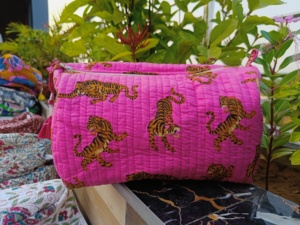 Multi-Function Quilted Cosmetic Bag Block Print Boho Make up Storage Pouch Portable Zipper Toiletry Pouch Wholesale <b>Vanity</b> <b>Case</b> - Product Image 6