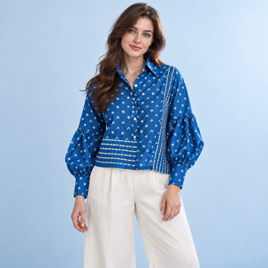 Chemise à manches bouffantes imprimée bleue pour femmes, boutonnée, coupe ample vintage, style bohème - Product Image 1