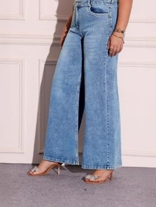 Jeans pour femmes en denim délavé style Heritage, coupe vintage, coupe droite vintage, coupe ample vintage, coupe baggy vintage - Product Image 3