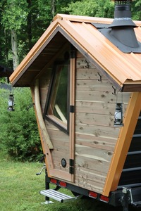 Sauna mobile Grizzly Drifter, alimenté au bois, prêt pour une utilisation hors réseau - Product Image 3