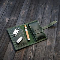 Organizador de Cigarros de Cuero con Cortador Integrado, Accesorio de Lujo, Almacenamiento de Tabaco Premium, Personalizable, Multifuncional