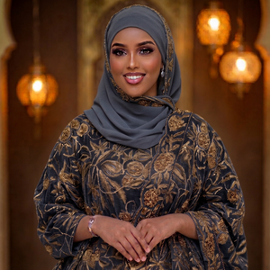 Ensemble complet Fransawi Dirac en or champagne perlé - Vêtements traditionnels somaliens de qualité supérieure pour occasions spéciales - Product Image 3