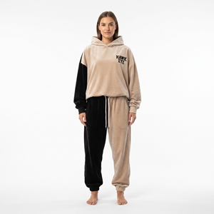 Ensemble de survêtement décontracté pour femme en velours de qualité supérieure, color block beige et noir, à manches longues et coupe ample - Product Image 1