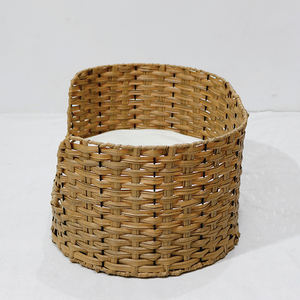 Cama para Mascotas Tejida en Ratán PE, Nido para Perros y Gatos Hecho a Mano con Cojín Suave para Uso en Interiores - Product Image 4