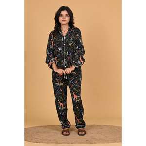 Conjunto de Pijama para Mujer, Poliéster Crepé, Estampado Floral, Transpirable, Ropa de Dormir Suave y Elegante para Verano, Otoño y Primavera - Product Image 3