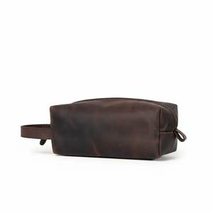 Étui à cosmétiques vintage en cuir de taille moyenne avec fermeture éclair, poignée souple et durable, portable pour le voyage - Product Image 1