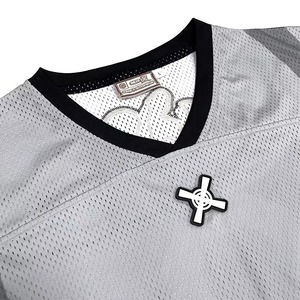 Camiseta de Fútbol Personalizada de Malla Oversize con Bordado, Cuello en V y Corte Boxy - Product Image 3