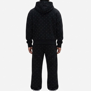 Nouveautés : Survêtement à capuche noir imprimé à pois pour homme avec logo personnalisé, manches longues, fermeture éclair, pantalon décontracté avec poches latérales, idéal pour l'automne - Product Image 2