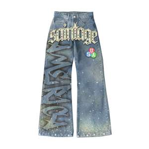 Pantalon en jean personnalisé avec strass, patchwork, effet usé, streetwear, design personnalisé, haute qualité, tissu premium - Product Image 1