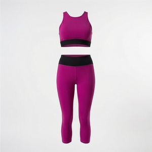 Conjunto de 2 Piezas para Yoga: Top Corto Morado sin Mangas con Cuello Redondo y Pantalones Largos hasta la Pantorrilla con Bloques de Color - Product Image 1