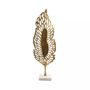 Sculpture d'art en forme de plume plaquée or, décoration de table artistique, forme irrégulière, design contemporain fait main pour salon - Product Image 5