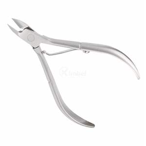 Coupe-cuticules de précision professionnel en acier inoxydable pour manucure détaillée et élimination des peaux mortes - Product Image 1