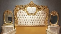 Ensemble de chambre d'hôtel de luxe en teck massif blanc doré, style mi-siècle, antique, avec lit Queen/King Size et armoire, mobilier de maison orné
