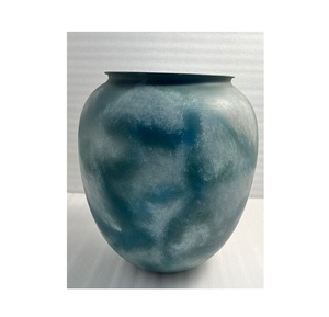 Stylish Decorative Iron Planter With Strong Metal Body And Rough Finish For Home Garden Decoration Use - Product Image 1