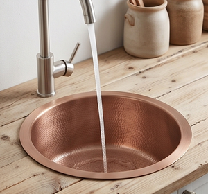 Évier de cuisine rond en cuivre fait main élégant, à poser sous plan, à cuve unique, surface brossée, design rustique, facile à nettoyer - Product Image 3