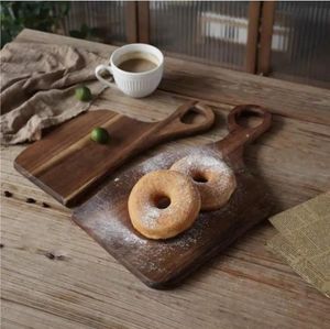 Planche à découper en bois faite à la main |   Planche à découper et à servir en bois naturel |   Accessoires de cuisine écologiques - Product Image 2