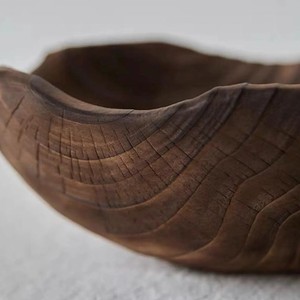 Cuenco decorativo de madera hecho a mano con diseño Wabi Sabi, color marrón oscuro, para servir frutas, estilo nórdico, para exhibir en la mesa. - Product Image 3