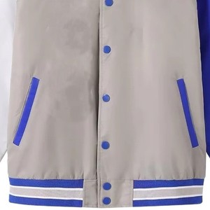 Chaqueta Bomber Z Phi B Gris Azul Satinado con Bordado Chenille, Logotipo Personalizado, Chaqueta Universitaria Griega para Mujer con Botones a Presión, Prenda Premium - Product Image 4