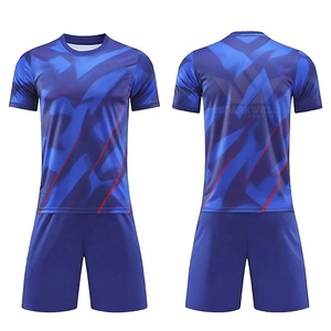 Maillot de football géométrique bleu pour homme, kit sublimé à manches courtes, respirant, anti-humidité, en polyester, personnalisable pour équipe sportive - Product Image 1