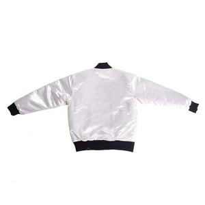 Veste de baseball universitaire en satin pour hommes avec logo de haute qualité personnalisé hiver style de rue boutonné Lettermen sports d'équipe et club - Product Image 2