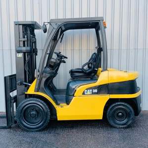 2 chariots élévateurs diesel CAT d'occasion disponibles à prix réduits - Product Image 3