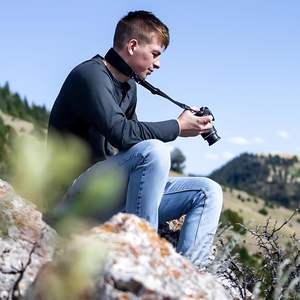 Correa de cuello acolchada súper clásica para binoculares, correa elástica cómoda con desconexión rápida, correa ajustable fabricada por Imra Impex - Product Image 5