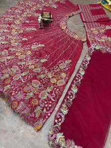 Lehenga Choli traditionnel indien pakistanais en satin pour l'été, coupe évasée de 3,5 mètres, séchage rapide, protection solaire pour Diwali et mariages - Product Image 4