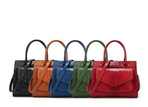 Sacs fourre-tout portables en cuir véritable pour femmes, durables et tendance, avec fermeture éclair, en polyester respirant et écologique - Product Image 6
