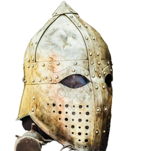 Armure de guerrier médiéval Grand casque de combat protecteur de chevalier. - Product Image 1