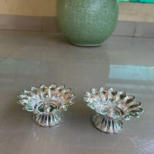 Nuevo último diseño alemán plata Lotus Diya 3,5 pulgadas para regalo de boda indio decorativo Diya regalo de devolución regalo de inauguración de la casa - Product Image 2