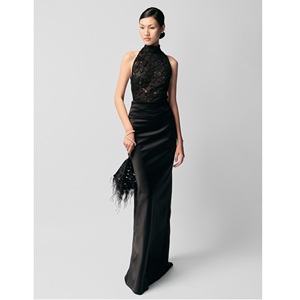 Nueva Tendencia en Blusas para Mujer, Camisas sin Mangas MAIA FLORAL LACE TOP, Blusas Elegantes con Cuello Halter y Corte Ajustado para Mujer de Vietnam - Product Image 2