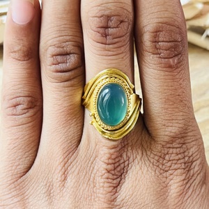 Bagues en Onyx Vert Style Luxe Très Demandées, Bagues Bohèmes en Laiton pour Femmes, Plaqué Or 18 carats, Bijoux Cocktail Ondulés Tribaux, Vente en Gros/OEM - Product Image 6