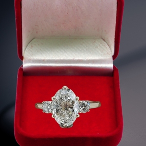 Bague en or blanc 14 carats avec diamant ovale de 3 carats certifié IGI, cultivé en laboratoire, couleur F, pureté VS1, bijoux de luxe pour femme, idéale pour fiançailles et mariage. - Product Image 1