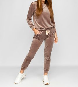 <b>Low</b> price custom made Streetwear Two Piece Crop <b>Top</b> Tracksuit Set <b>High</b> Quality Women Zip up Hoodie Jacket and Wide Leg Pants - Product Image 4