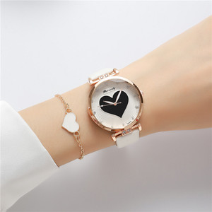 Relojes de Cuero para Mujer con Forma de Corazón Simple 9804, Relojes de Moda para Mujer con Pulseras, Montre Pour Femme - Product Image 5