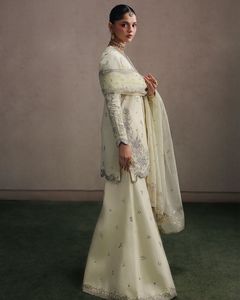 Conjunto de Fiesta de Diseñador: Top, Sharara y Palazzo con Dupatta, Traje Étnico Bordado de Lujo para Boda y Festividades para Mujer - Product Image 4