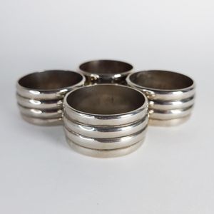 Elegante Anillo para Servilletas de Metal Diseñado para una Experiencia Gastronómica Elegante con Aspecto Decorativo y Cuerpo Metálico Resistente - Product Image 3