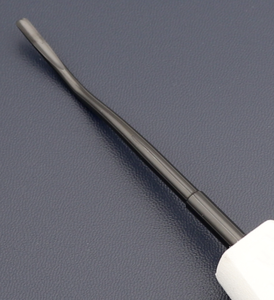 Elevador de Extracción Dental Mesial de Doble Curvatura con Línea Negra de 3mm, Mango de Plástico Negro de 16.5cm, Fino y Afilado - Product Image 2