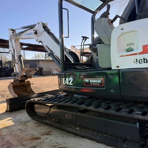 รถขุดขนาดเล็ก Bobcat E42 ที่เชื่อถือได้ พร้อมรับมือกับงานหนัก ควบคุมง่าย ระบบไฮดรอลิกแข็งแกร่ง และประสิทธิภาพการทำงานที่ยอดเยี่ยม - Product Image 5