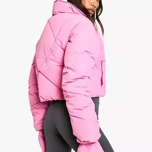 Veste d'hiver en duvet de canard pour femme, style bomber, noir et rose, patchwork, veste courte de créateur de mode pour femmes, personnalisable avec logo - Product Image 2