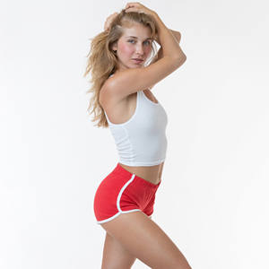 Shorts de course pour femmes personnalisés, respirants, légers, à séchage rapide, coupe ajustée, double couche, pour l'entraînement et la gym - Product Image 2