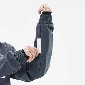 เสื้อฮู้ดสกีสโนว์บอร์ดแบบยาวพิเศษ สกรีนโลโก้ได้ตามต้องการ ขายดี กันน้ำ กันลม ระบายอากาศได้ดี ผลิตจากผ้า Polartec สำหรับทุกเพศ - Product Image 3