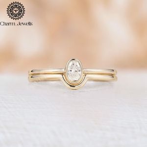 แหวนหมั้นผู้หญิง Charm_Jewells ชุบทองคำขาว 18K ประดับเพชรโมอิสซาไนต์ทรงคุชชั่น ดีไซน์คลาสสิกแบบหนามเตย - Product Image 1