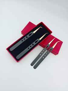 Pinzas para Pestañas Profesionales de Grado Salón, Chapadas en Oro, con Agarre Ergonómico Antiestático y Equilibrio - Product Image 3