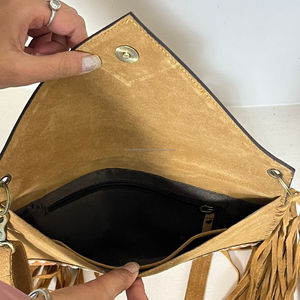 Nouveau design de sac à bandoulière à franges en cuir suédé usiné à la main pour femmes sac enveloppe multifonctionnel sacs à main pochette en cuir véritable - Product Image 6